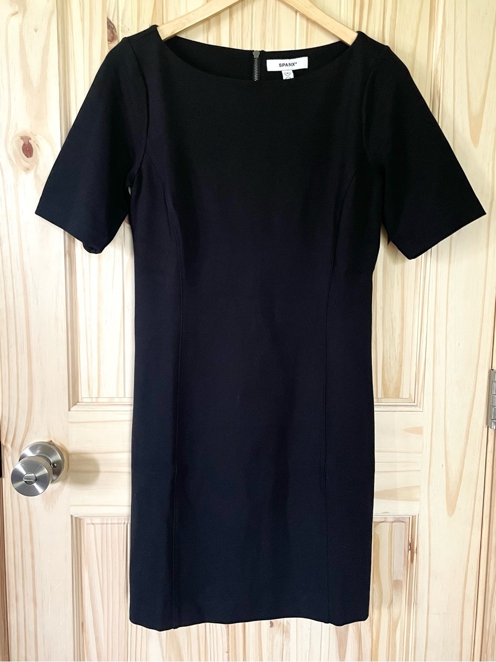 Spanx Shape Ponte Mini Dress Sz M Classic Black Minimalist Office Chic Workwear - Picture 6 of 11